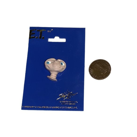 Universal Studio E.T. Lapel Pin - Picture 2 of 13